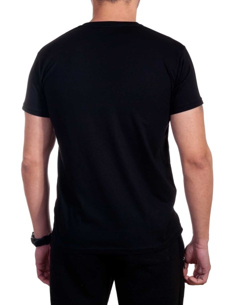 Ciemna, klasyczna koszulka