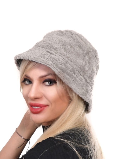 Jasnoszara czapka typu "bucket hat"