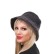Szara czapka typu "bucket hat"