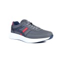 Szare, oddychające buty sportowe