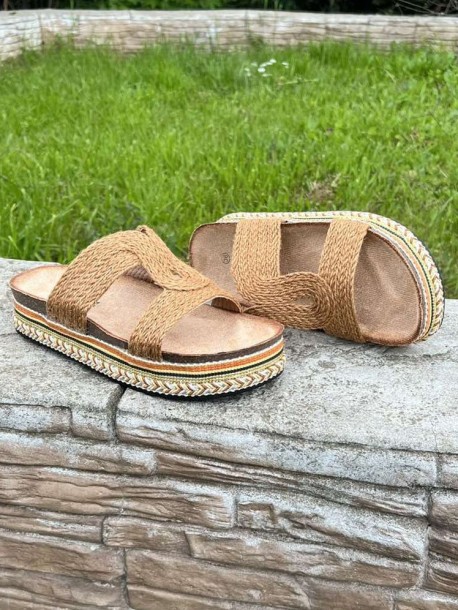 Klapki damskie w stylu boho