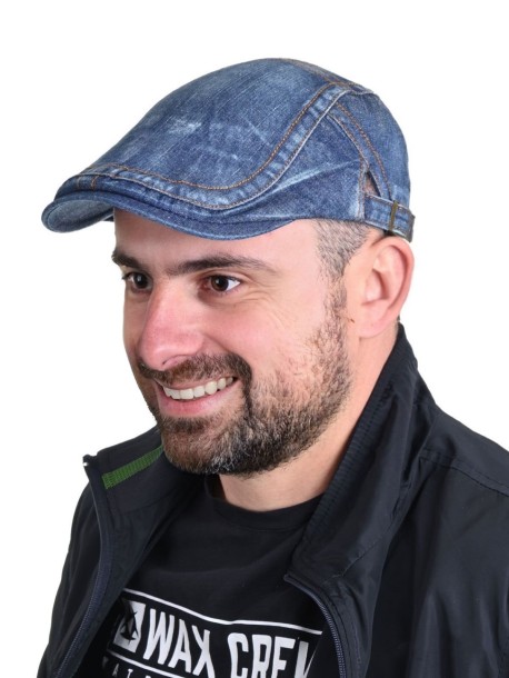 Czapka z daszkiem typu "flat cap" w ciemnoniebieskim kolorze