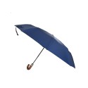 Parasol w kolorze niebieskim z drewnianym trzonkiem