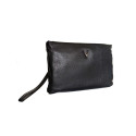 Czarna męska saszetka typu clutch ze skóry naturalnej