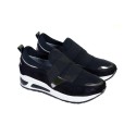 Damskie buty sportowe z gumką