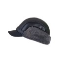Czapka z daszkiem i futrem (karakul) – czarna